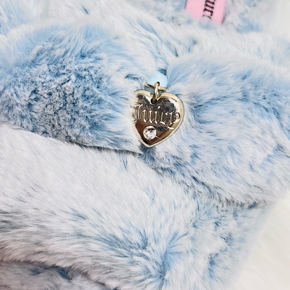 Juicy Couture Slippers - Picture 4 of 4